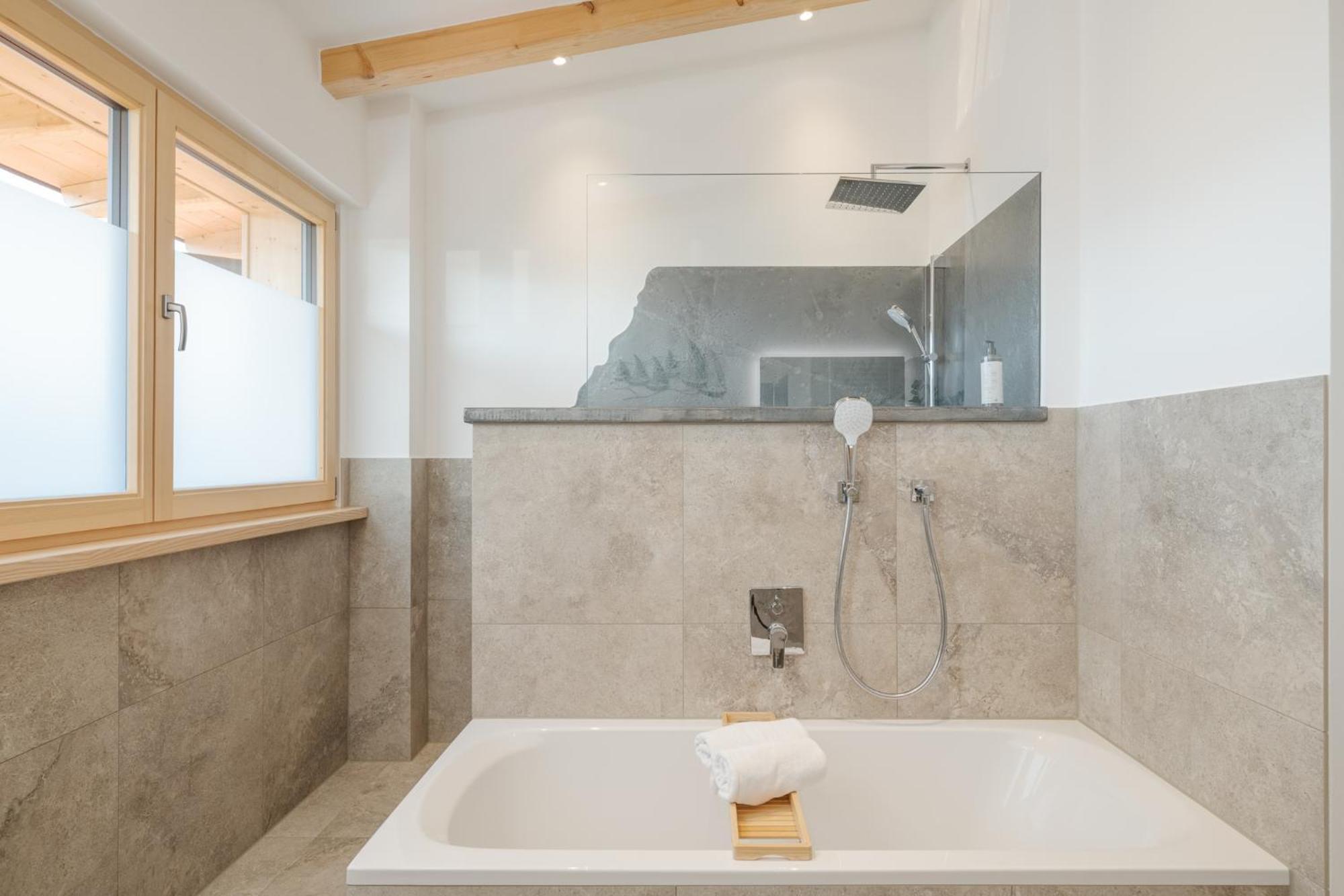 Fenjoy: Ferienapartment Mit Bergblick / Balkon / Bbq Bernau am Chiemsee Exteriér fotografie